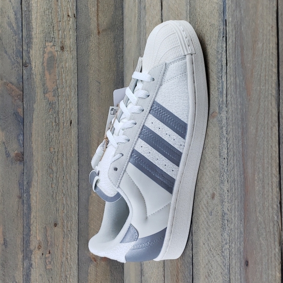 adidas Superstar Originals Men's Retro Shoes Sneakers White Tint Silver Metallic - Picture 2 of 9